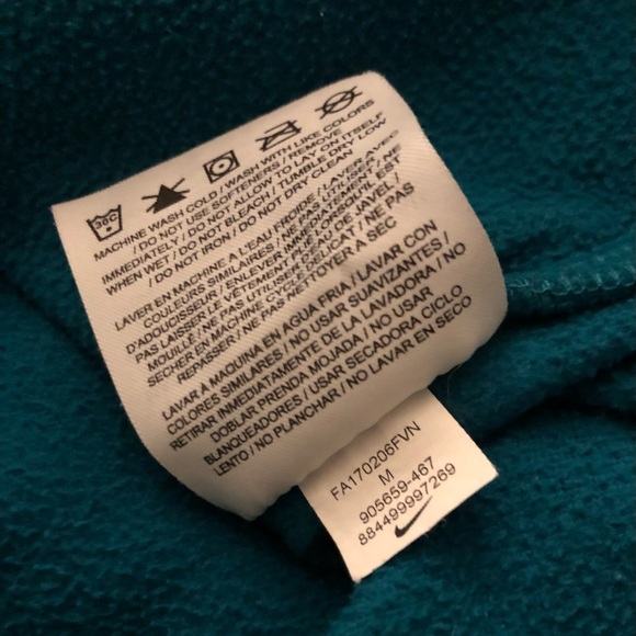 NIKE Hoodie - Soft and Like New - Picture 9 of 11